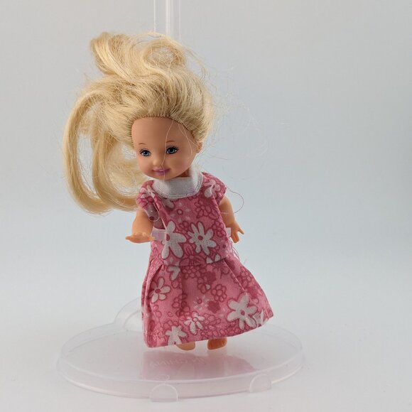 Bundle of 14 Vintage Barbie and Ken dolls - Picture 14 of 15